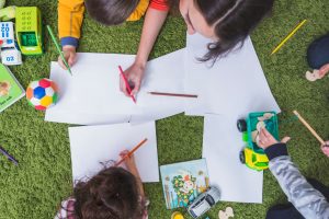 kids-drawing-and-playing