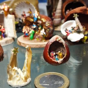 Výstava mini betlehemov